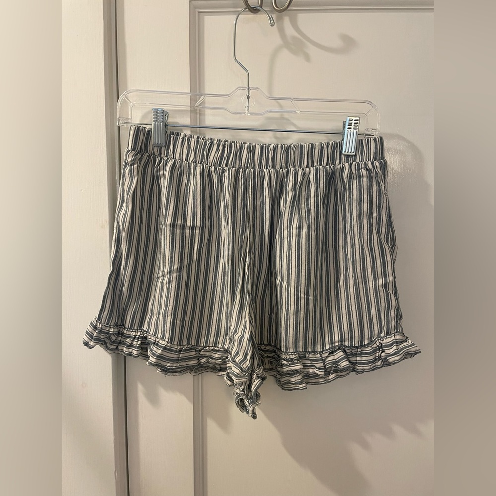 AMERICAN EAGLE Pull on Shorts size small